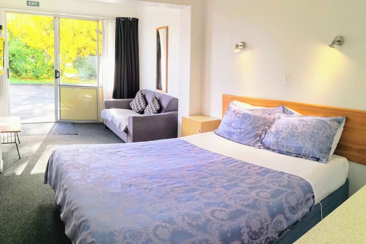 Room 18 of 34