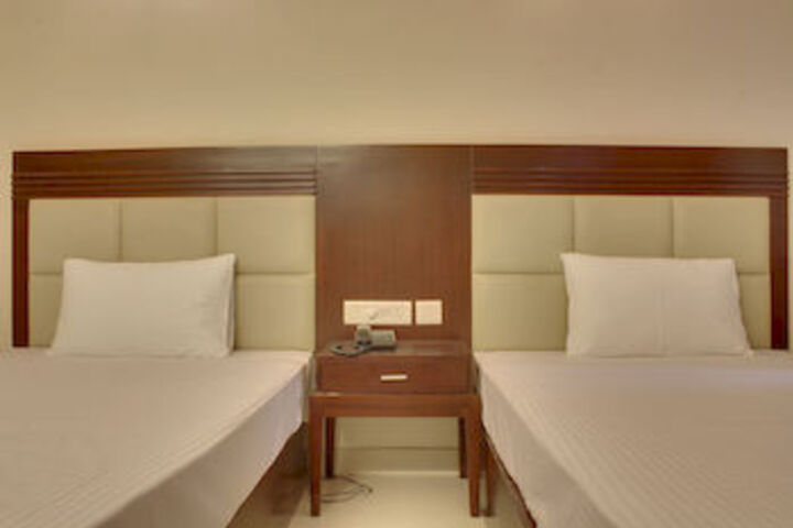 Room 7 of 17