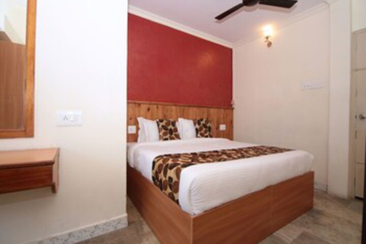Room 15 of 17