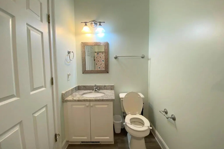 Room 10 of 22
