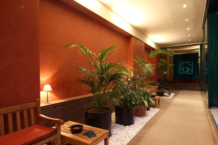 Entrance & Lobby