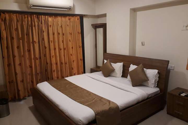 Room 26 of 50