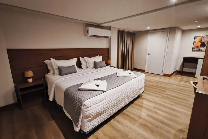Room 13 of 25