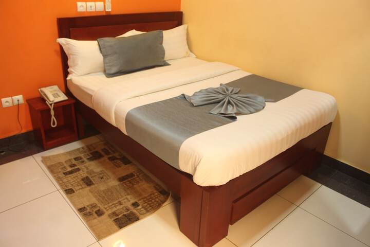 Room 16 of 41