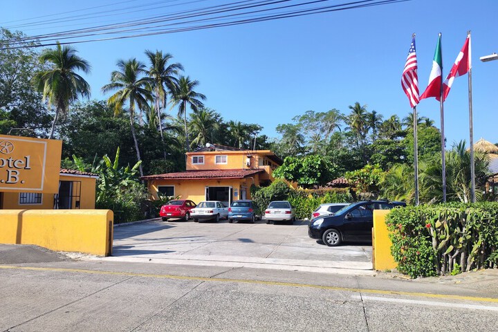 Hotel 75 of 76