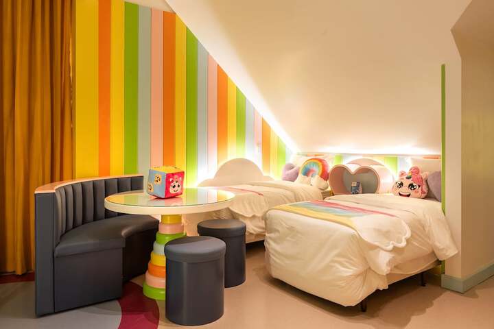 Room 34 of 75