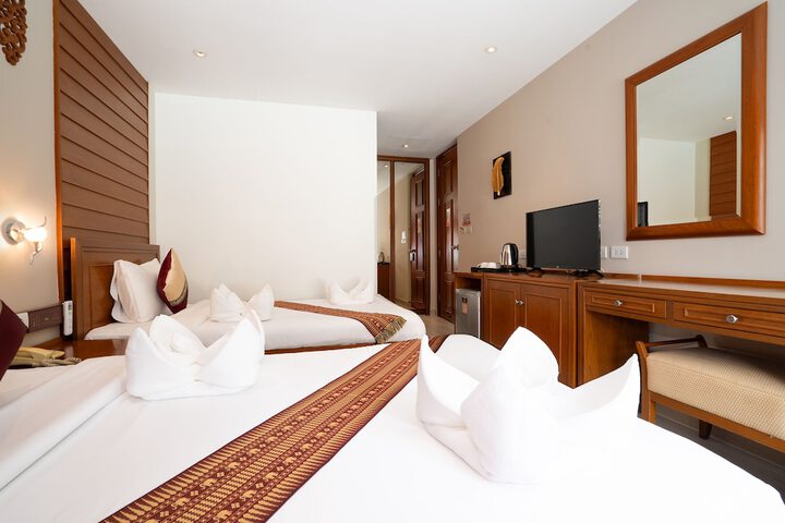 Room 5 of 40