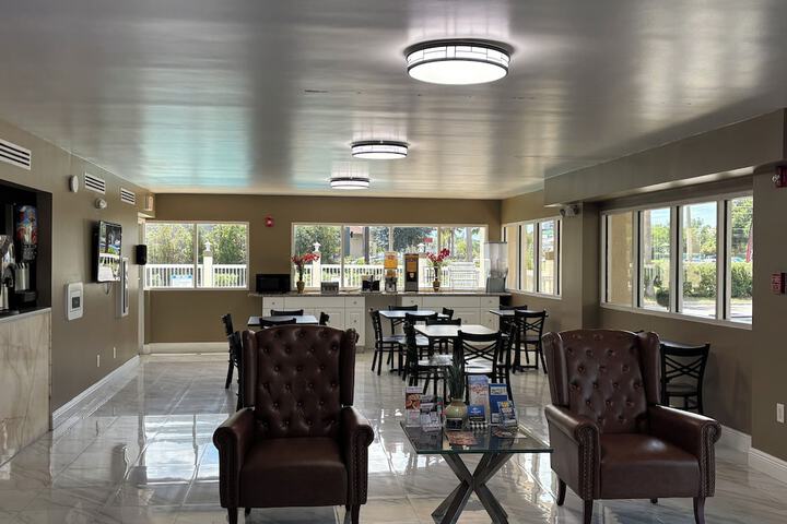 Hotel Lobby