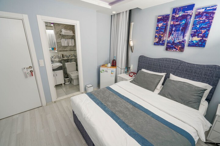 Room 27 of 55