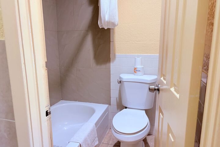 Room 53 of 67