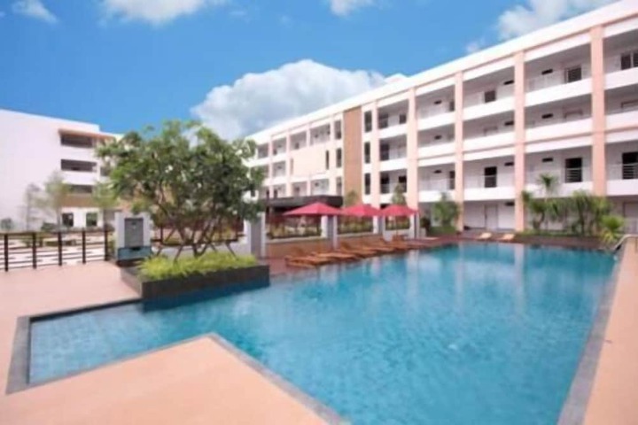 Pools & Facilities