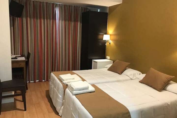 Room 12 of 101