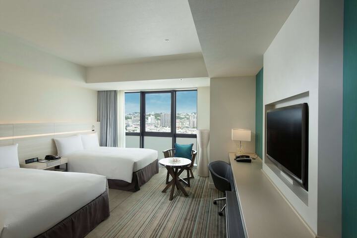 Room 28 of 169