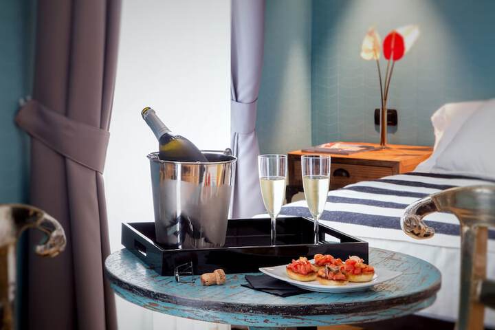 Dining Photos