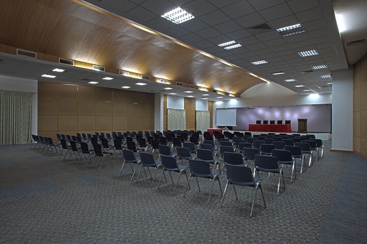 Ballroom/Hall 23 of 36