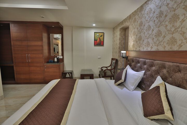Room 75 of 76