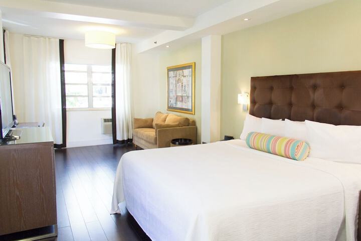 Room 43 of 71