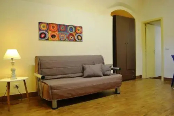 Room 3 of 6
