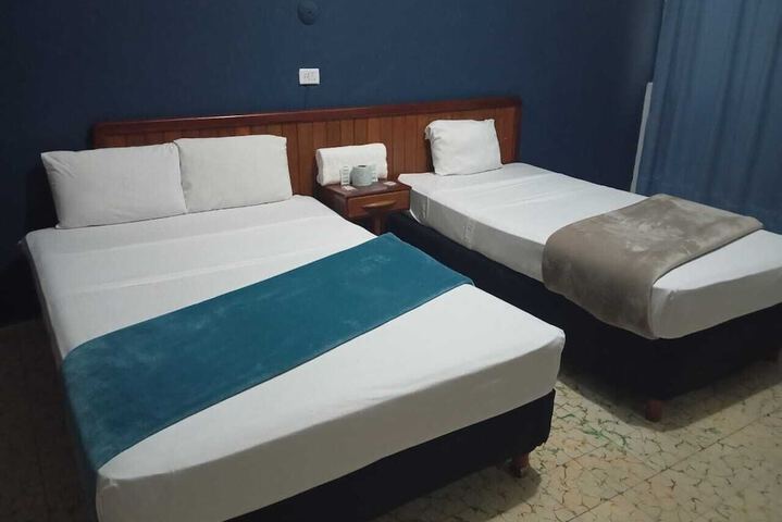 Room 5 of 10