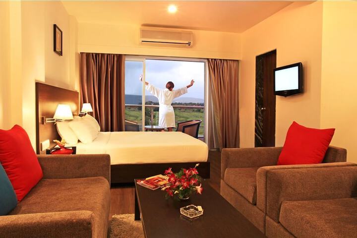 Room 4 of 59