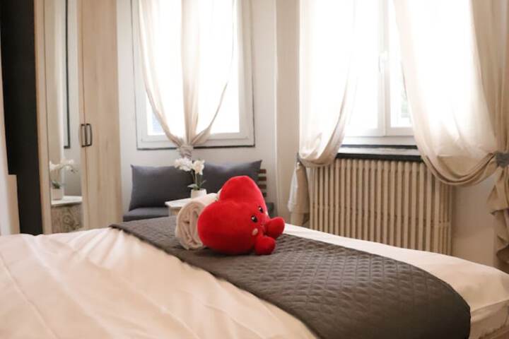 Room 9 of 24