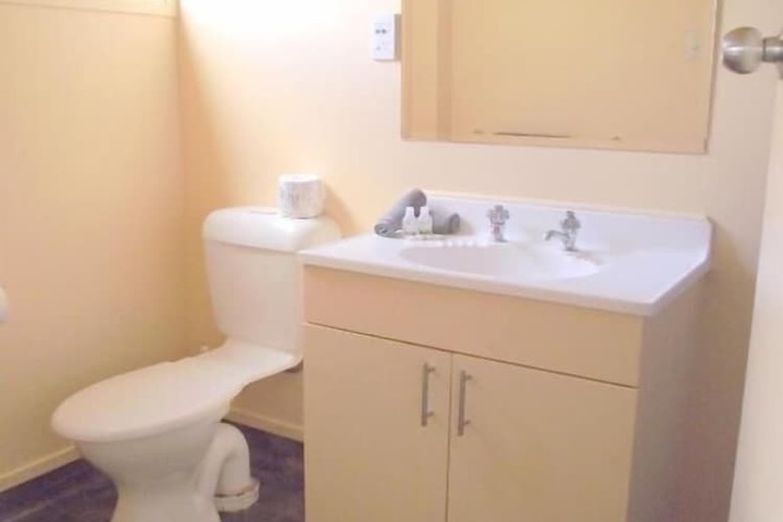 Room 13 of 28