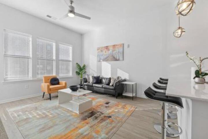 Luxurious 1 Bedroom Fishers in Fishers, IN