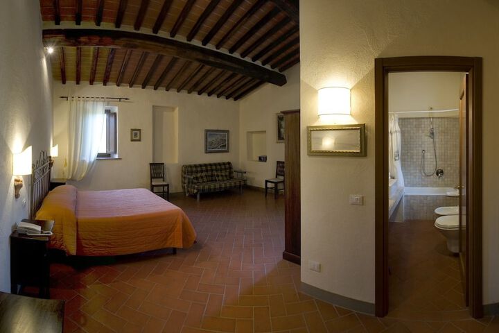 Room 3 of 40