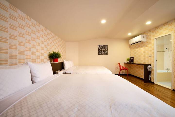 Room 46 of 78