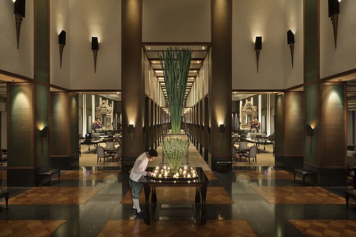 Entrance & Lobby