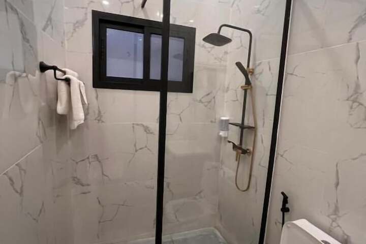 Room 15 of 22