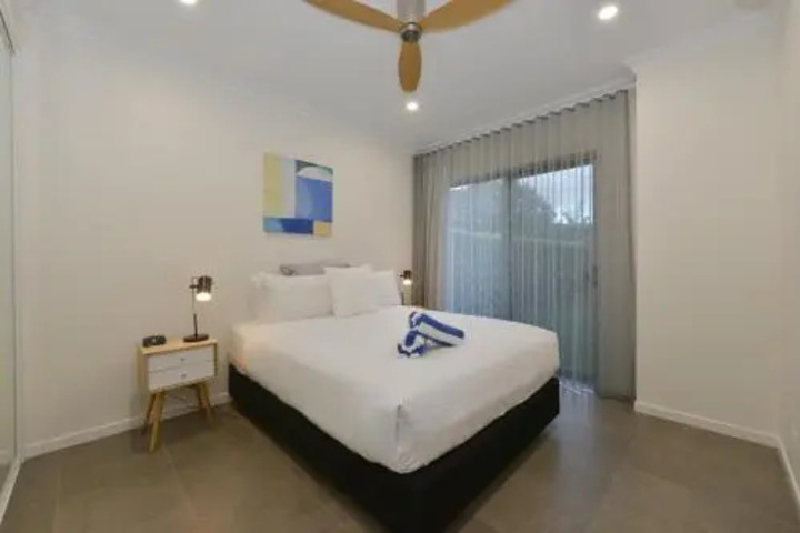 Room 5 of 25
