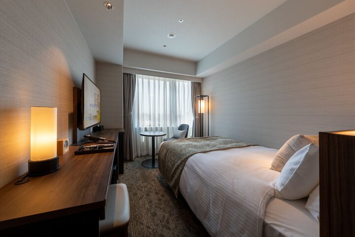 Room 19 of 40