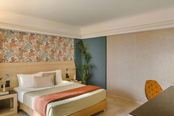 Room 45 of 132