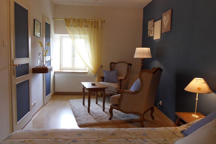 Room 5 of 28