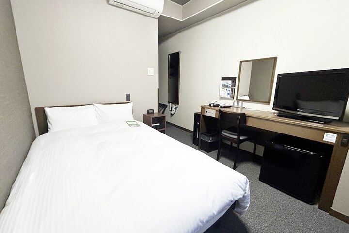 Room 5 of 22