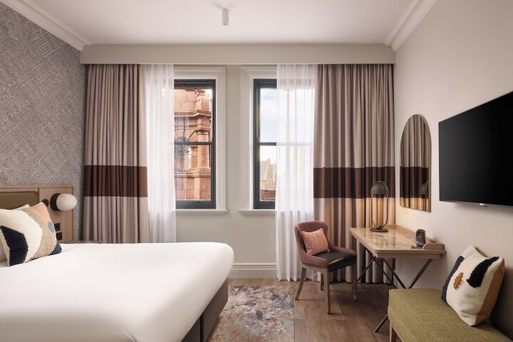 Room 34 of 67