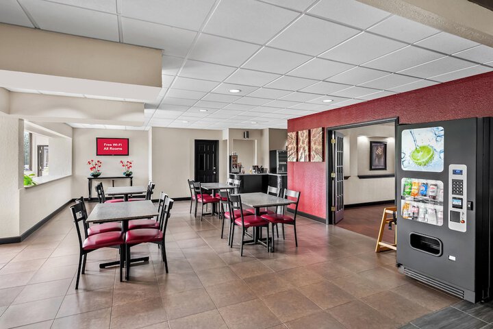 Breakfast/Coffee Service 28 of 42