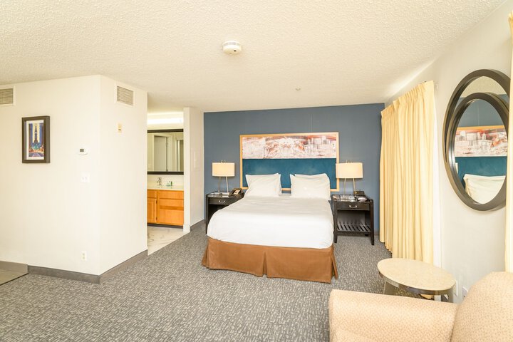 Room 12 of 37