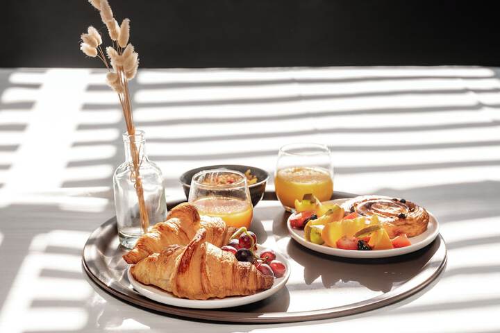 Breakfast/Coffee Service 36 of 63