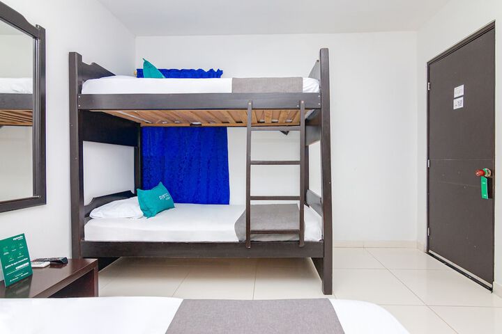 Room 16 of 26