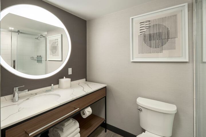 Room 5 of 19