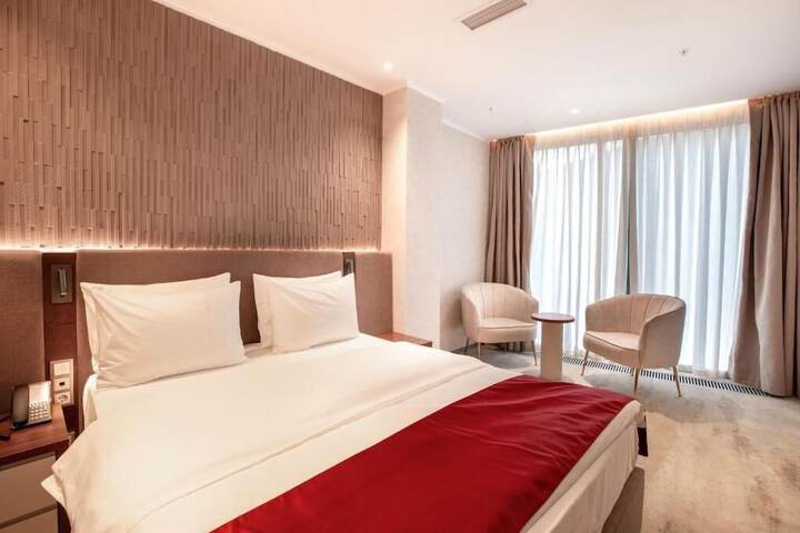 Room 44 of 93