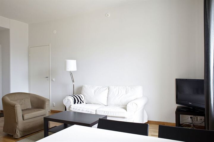 Room 6 of 30