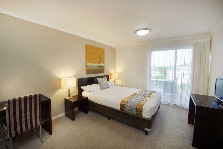Room 8 of 38