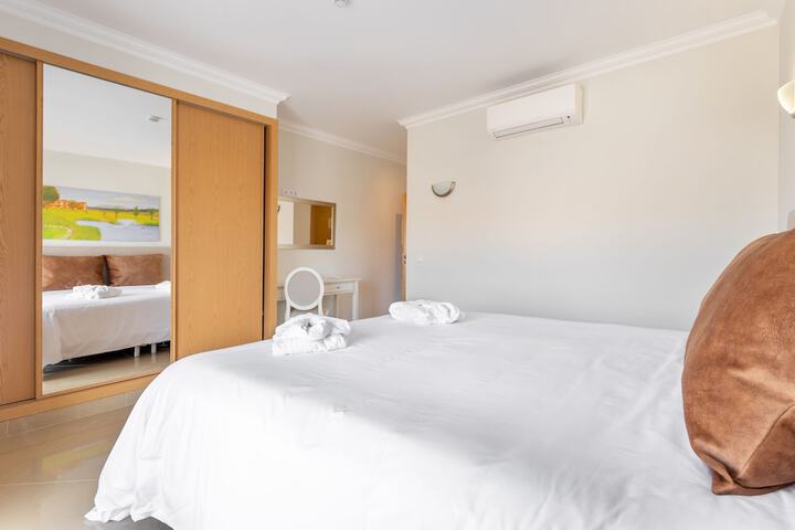 Room 3 of 70