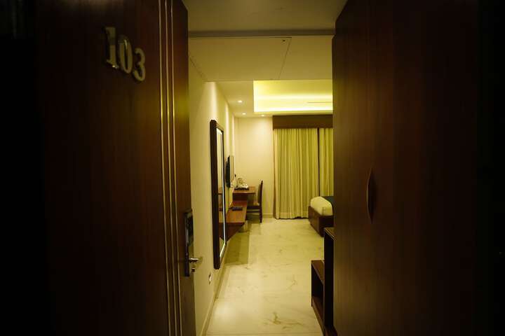 Room 63 of 111