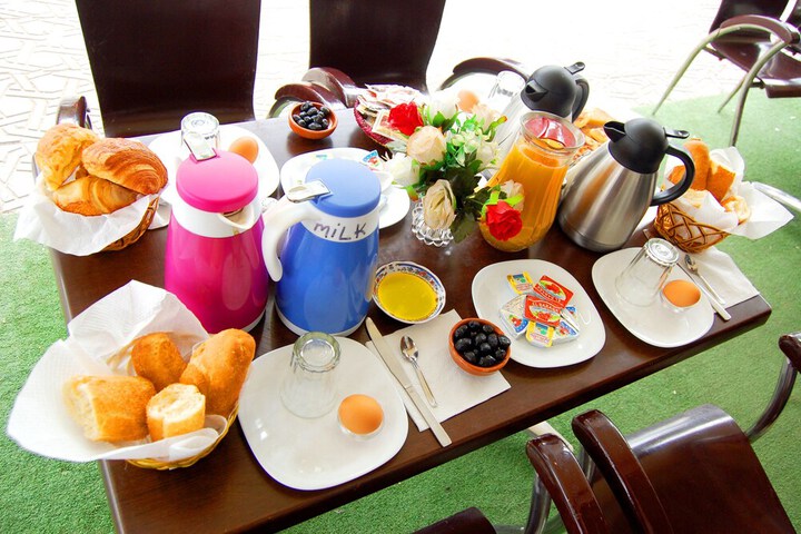 Breakfast/Coffee Service 45 of 52
