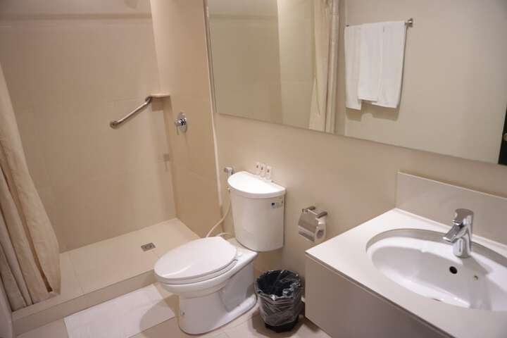 Room 28 of 45