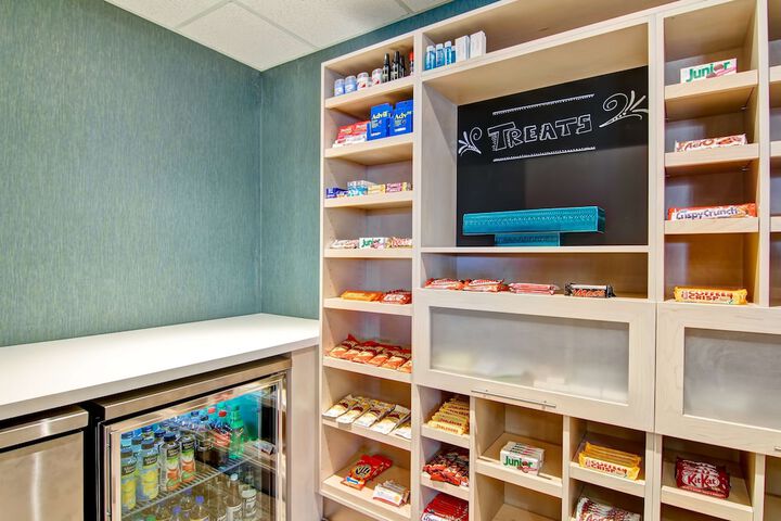 Snack bar